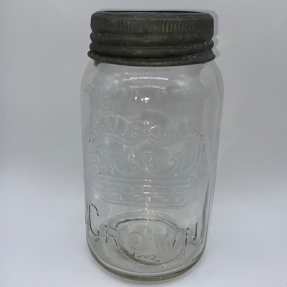 Vintage 1943 Crown Mason Canning Preserving Pickling Glass Jar Zinc Lid 7”